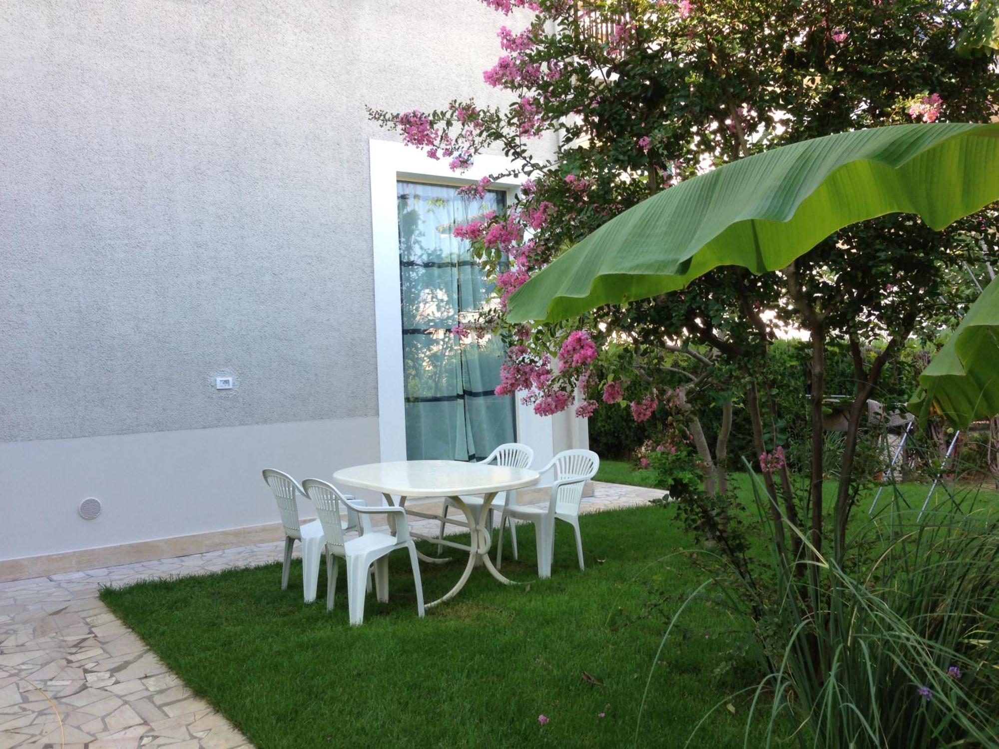 Loft 3, A 150 M Dal Mare, Pineto Centro Apartamento Exterior foto