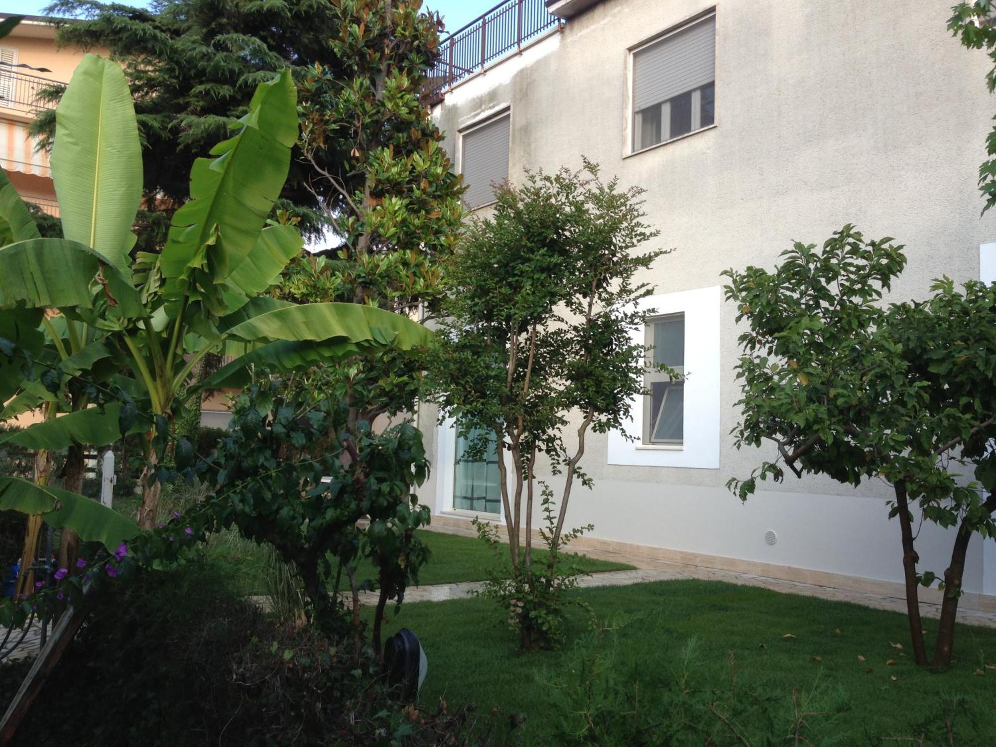Loft 3, A 150 M Dal Mare, Pineto Centro Apartamento Exterior foto